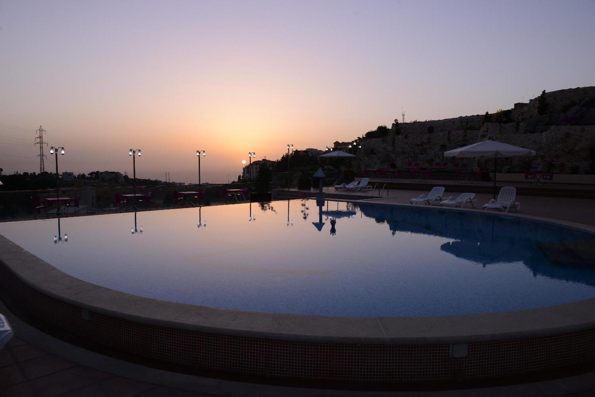 Golden Lili Resort & Spa Aley Esterno foto